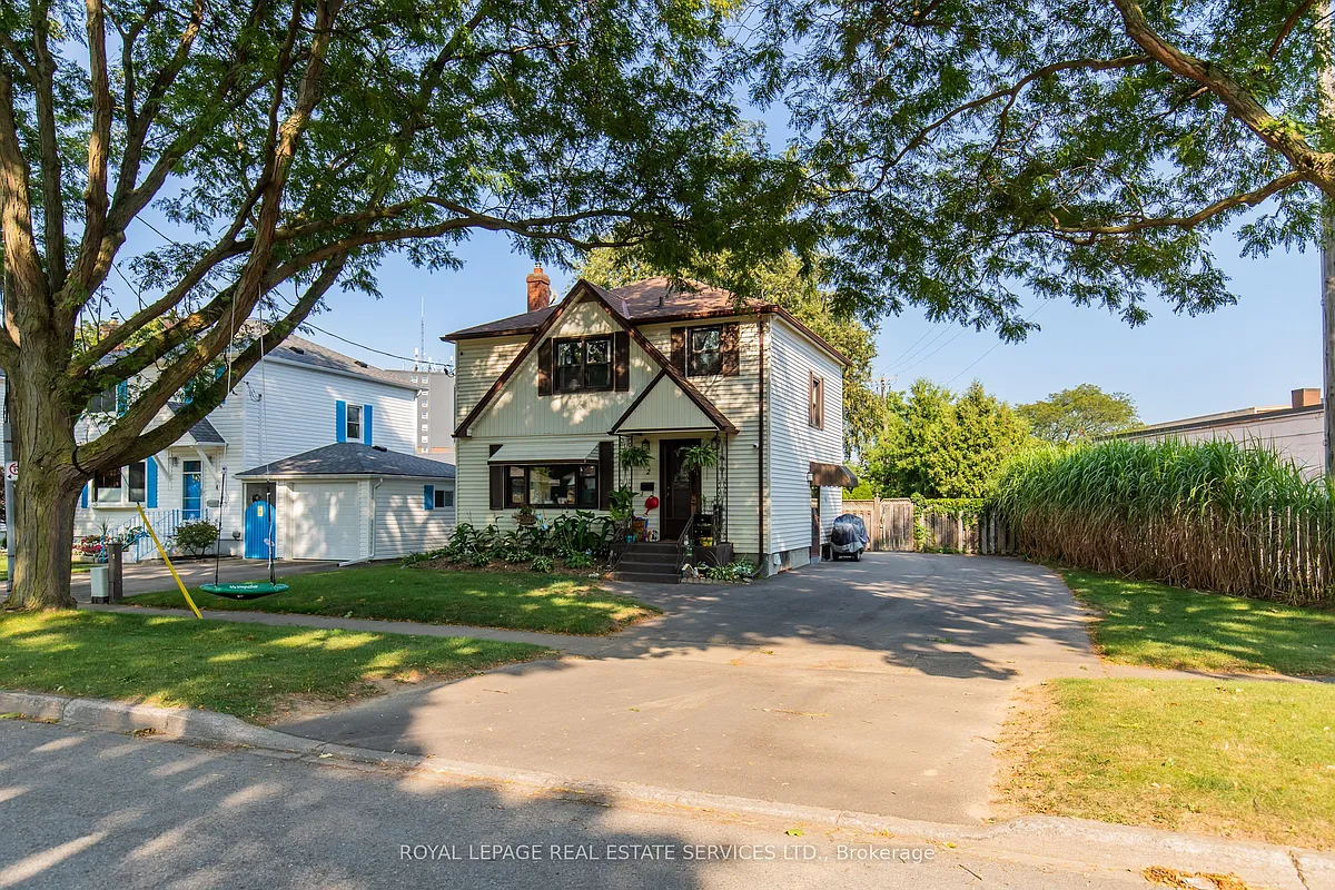 Building Photo - 2 Thorndale Ave #C
