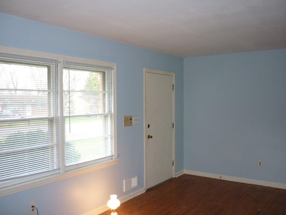 1st image of 324 Bellevue Ave