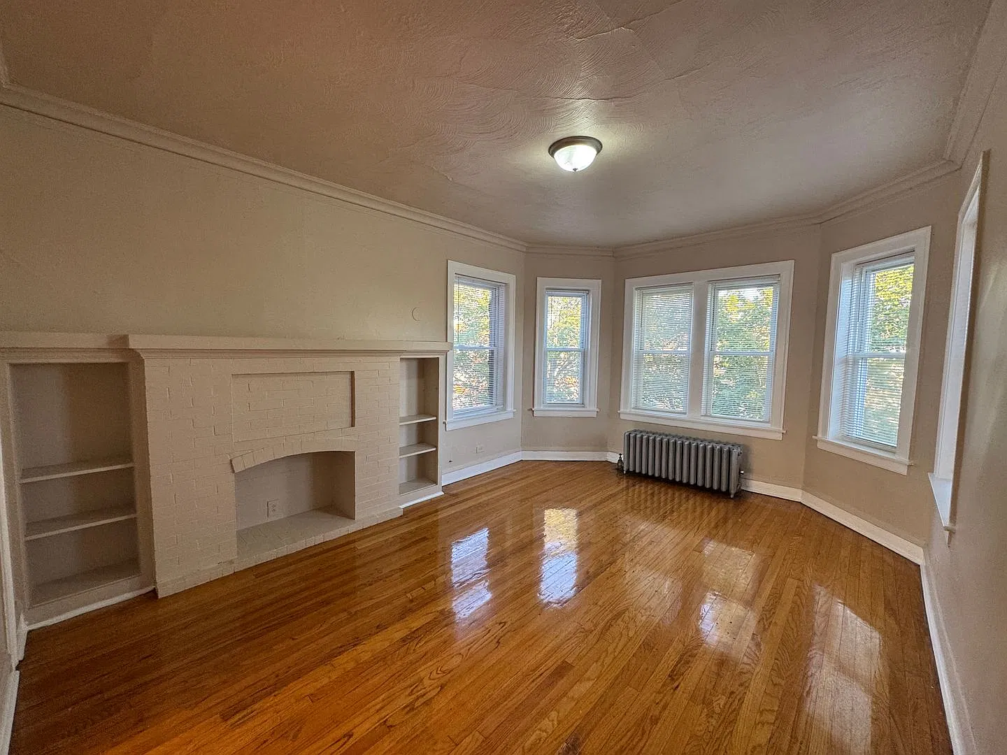 2 bed, $1,025 — Photo 2