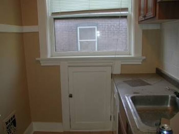 3rd image of 4935-4937 Magnolia Ave