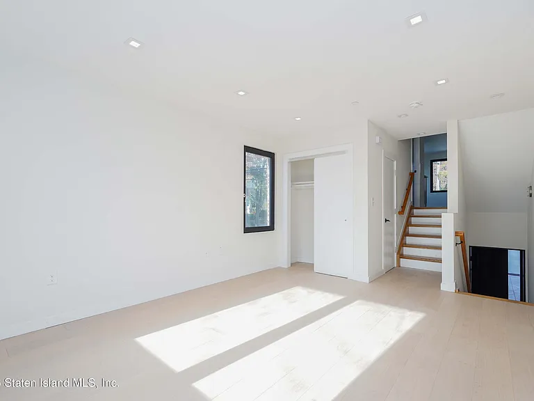 19-23 Foster Rd — Photo 22
