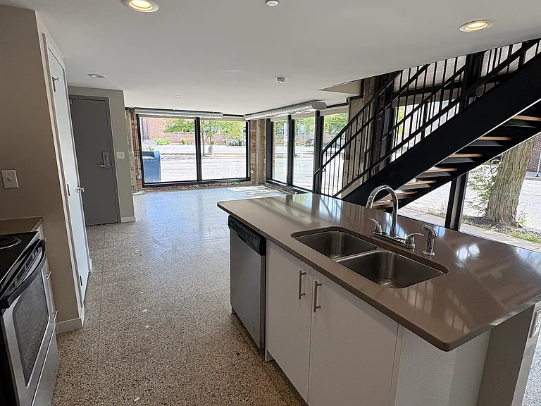 Firestone Lofts — Photo 15