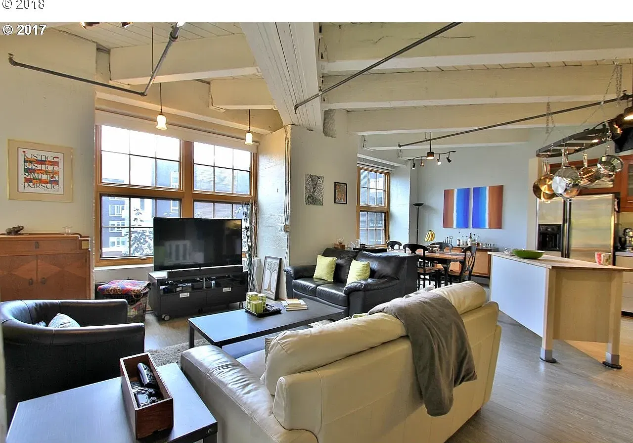 Studio, 854 sqft, $2,050 — Photo 3
