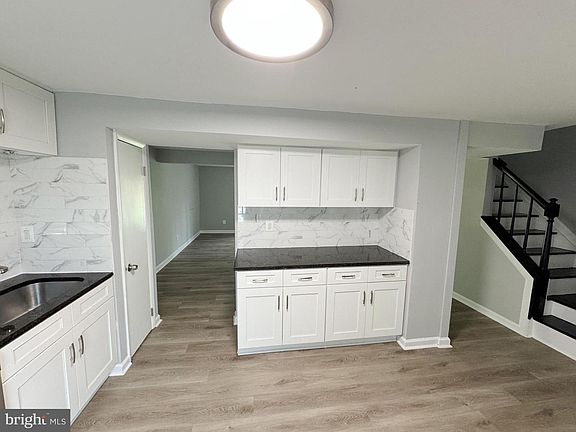 4th image of 9226 Throgmorton Rd