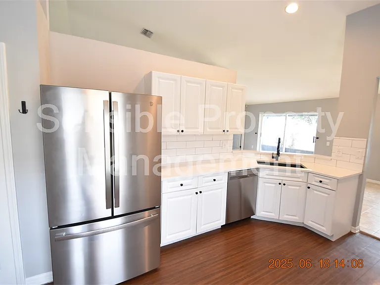 5627 War Admiral Dr — Photo 13