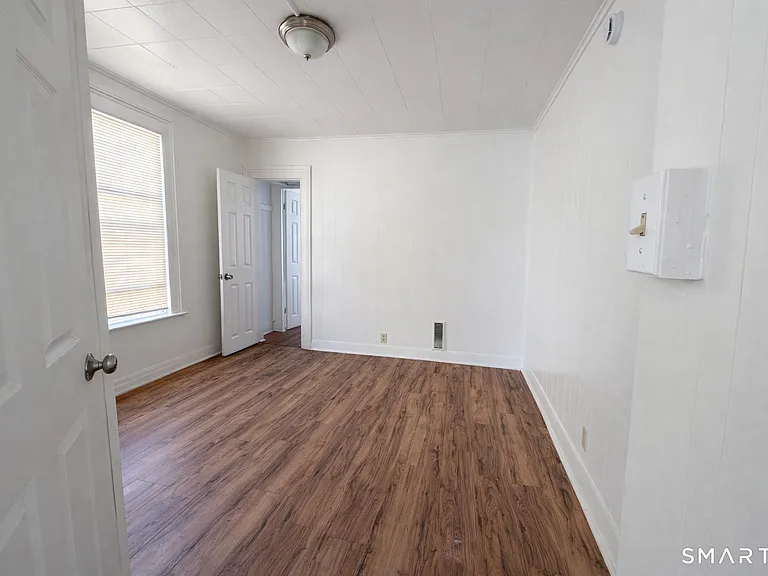 96 Franklin St #2 — Photo 3