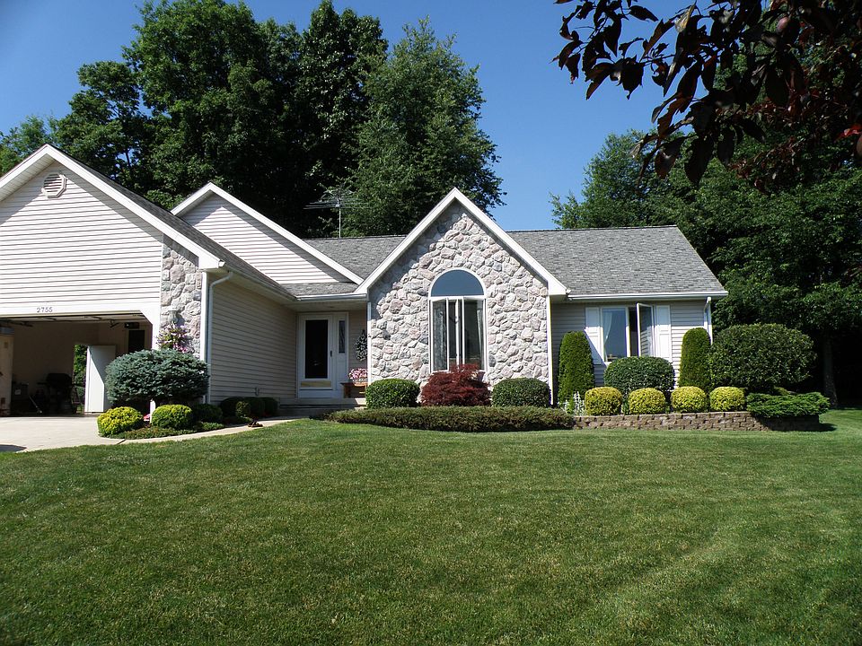 1st image of 2755 Diana Dr