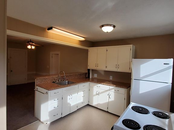 2nd image of 7583 Country Ln