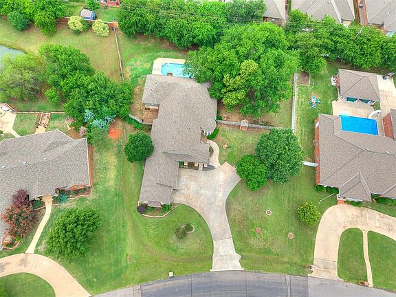 4th image of 4205 Hidden Lake Cir
