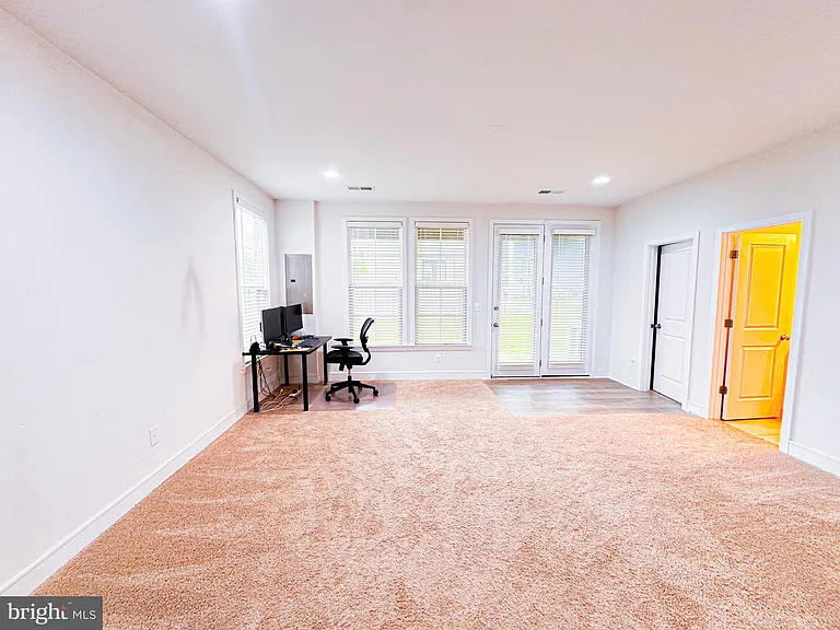 25419 Reed Orchard Ter — Photo 8