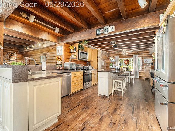 5th image of 1366 S Baldwin Rd
