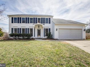 17204 Sandy Knoll Dr, Olney, MD 20832
