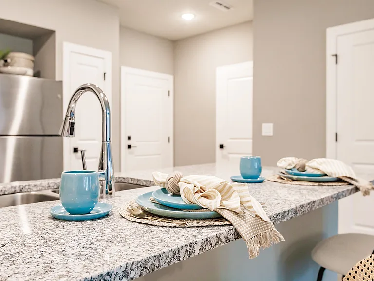 Vantage Apartments — Photo 39