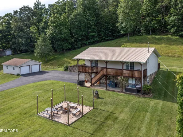 1315 McCarter Hollow Rd, Sevierville, TN 37862