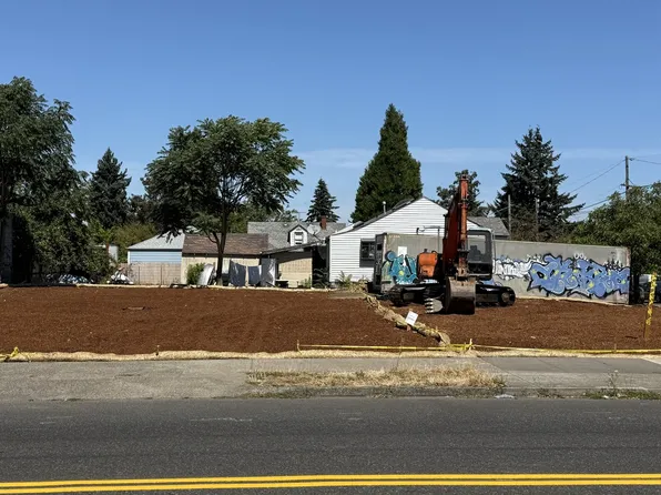 1455 N Killingsworth St, Portland, OR 97211