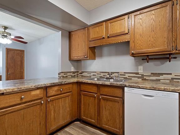 3rd image of 9353 Ranchview Ln N