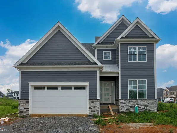 5853 Wild Lilac Dr #24, East Petersburg, PA 17520