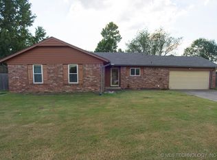 802 N Juniper St, Jenks, OK 74037