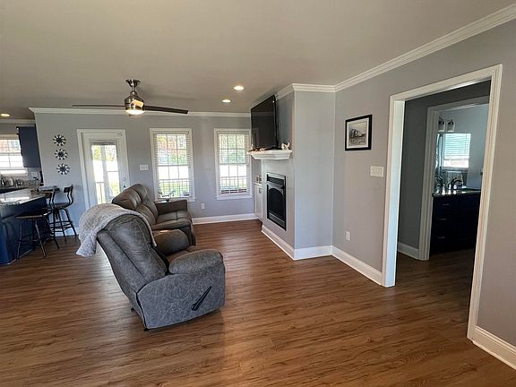 5th image of 108 Butternut Rd