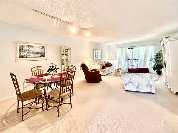 437 Lakeview Drive #203, Weston, FL 33326
