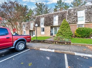 19104 Stedwick Dr, Gaithersburg, MD 20886