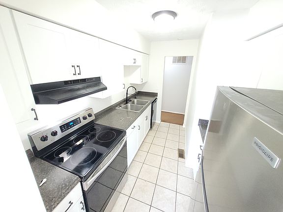 4th image of 1365 Trade Sq W APT A