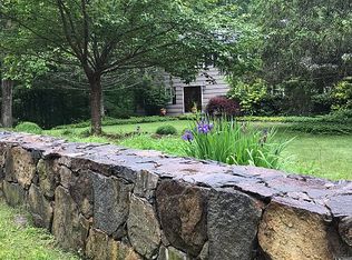 112 Park View Rd N, Pound Ridge, NY 10576