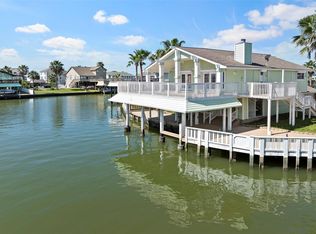 1303 Coral Way, Tiki Island, TX 77554