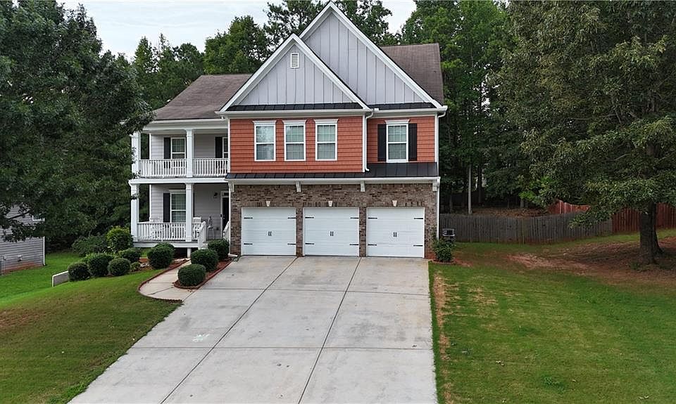 1st image of 55 Colonial Ct