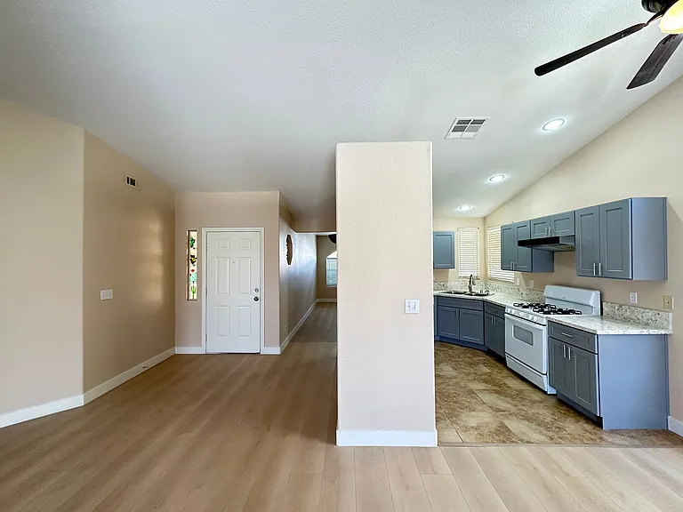 4605 Casa Bonita Dr — Photo 4