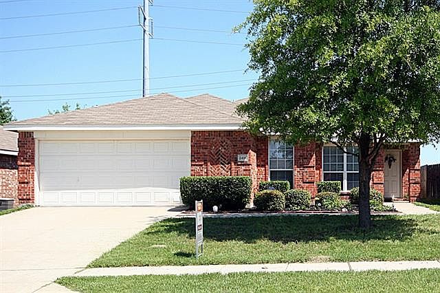 1st image of 2416 Glenhaven Dr