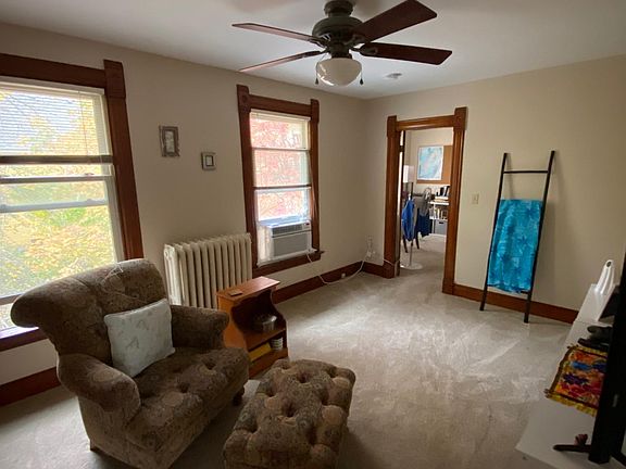 Living room (new carpet)