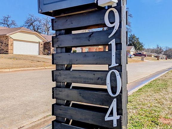 2nd image of 9104 Brookwood Dr