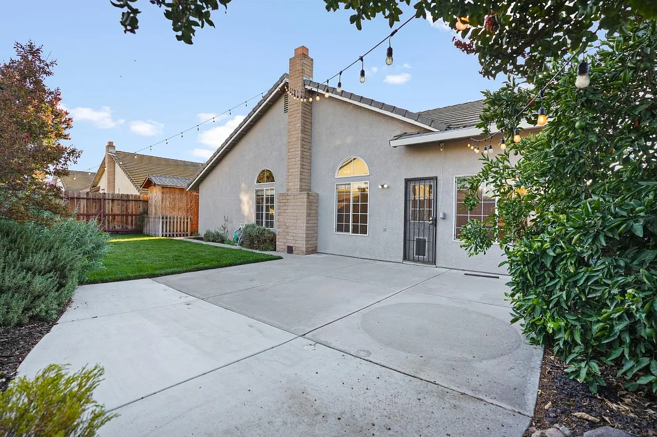 3 bed, 1476 sqft, $3,000 — Photo 3