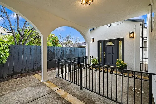 324 Angel Ave Photo 1