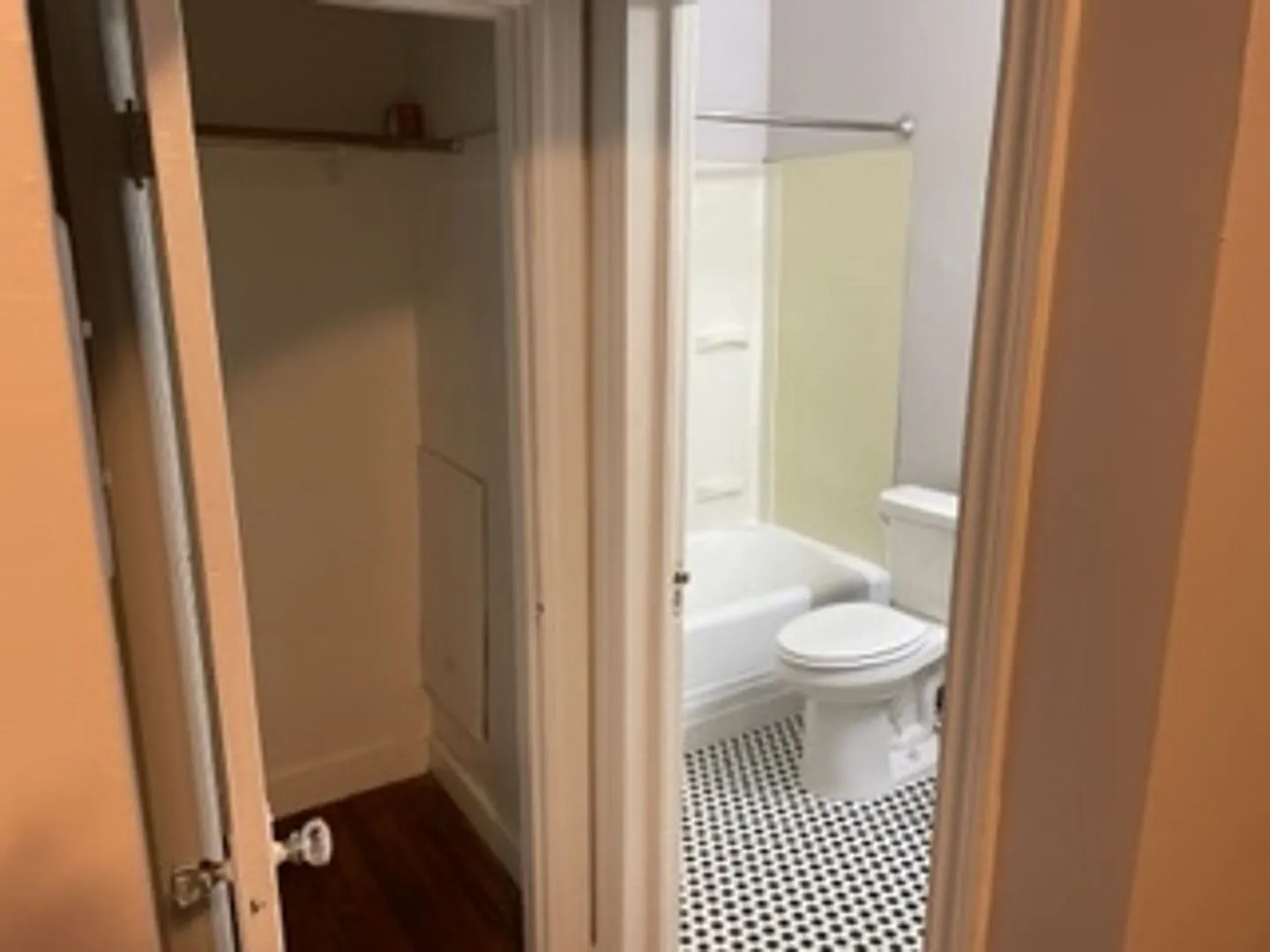 28 Gold Ave SW — Photo 4