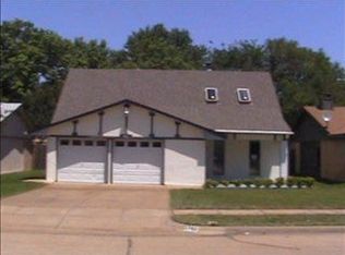 2241 Chandelle Dr, Irving, TX 75060