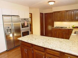 21 Beechnut Dr, South Barrington, IL 60010