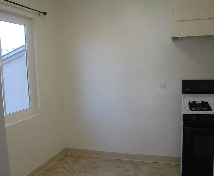 4810 Parks Ave — Photo 4