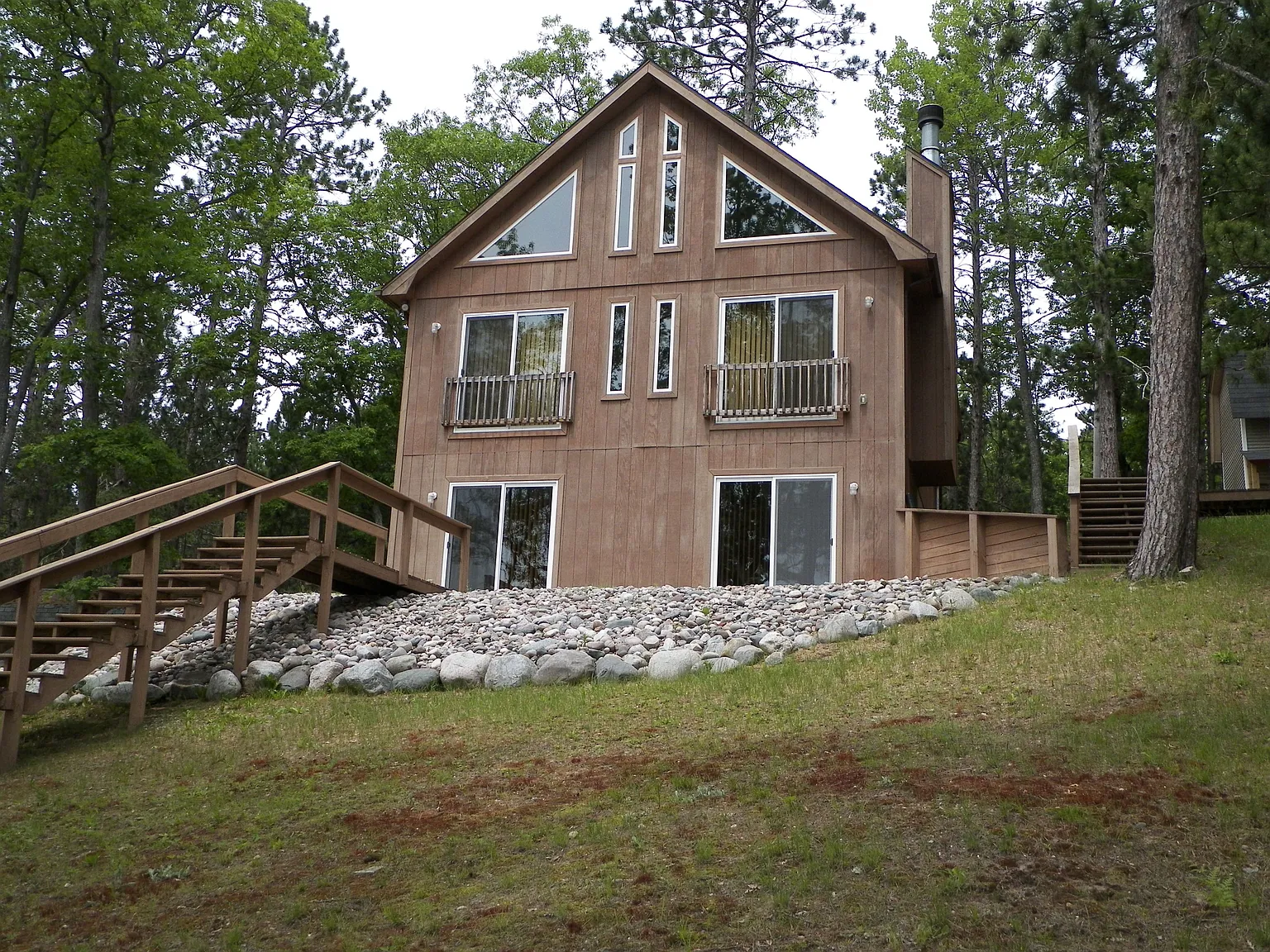2898 Lakehill Dr photo 1