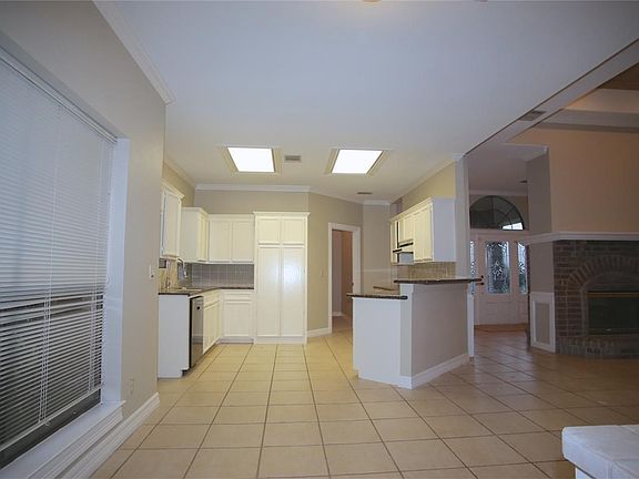 4th image of 815 N 30th St