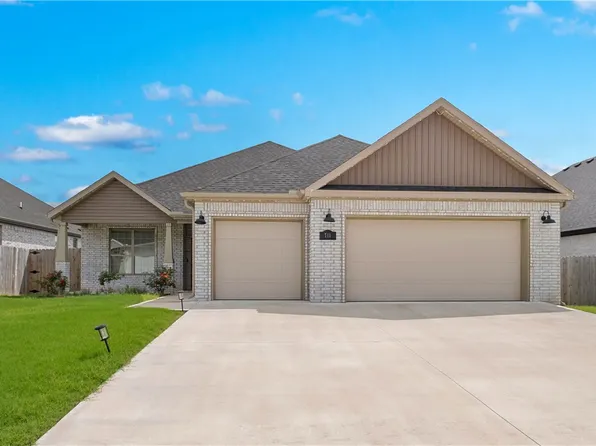 711 Merryfield St, Bentonville, AR 72713
