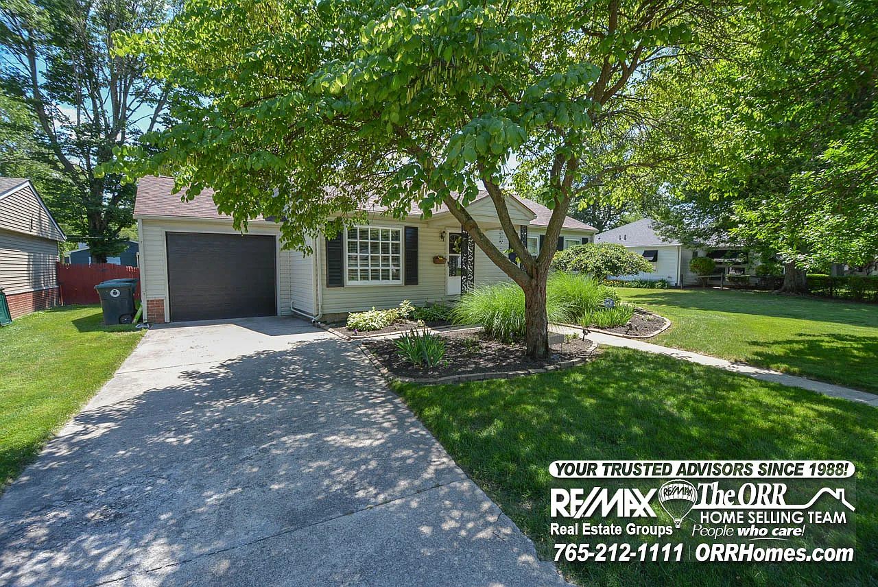 3011 W Amherst Rd photo 1