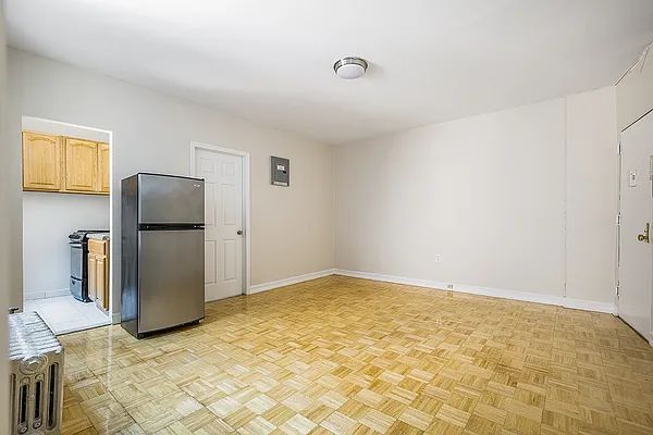 Rented by Dixon Advisory USA Inc. | media 20