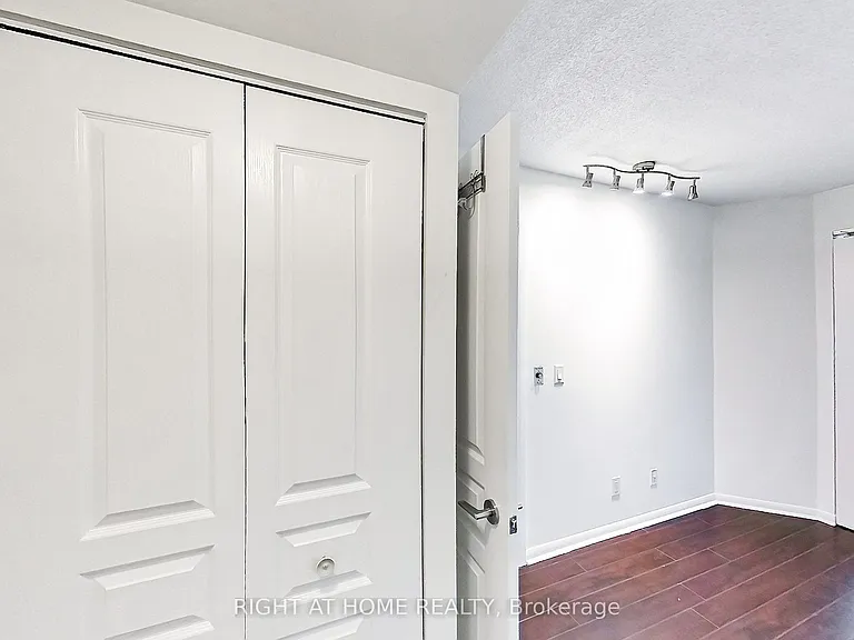 18 Yonge St #1813 — Photo 22