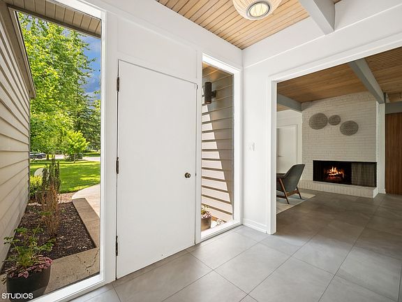 2nd image of 1185 Terrace Ct