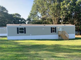 906 Cleveland Ave, Grover, NC 28073