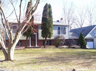 328 Crozerville Rd, Aston, PA 19014