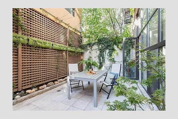 Sold by Stribling | media 12