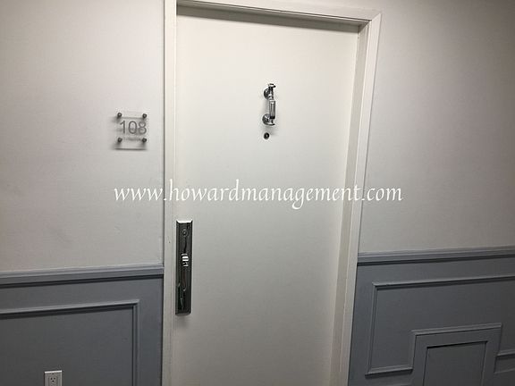 2nd image of 537 San Vicente Blvd APT 108